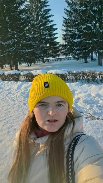 Гуляем с дочкой