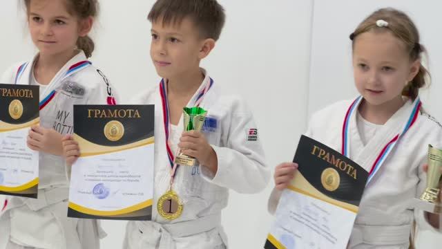 На этом точно не экономят родители то что мы делаем в Седьмом Императоре!