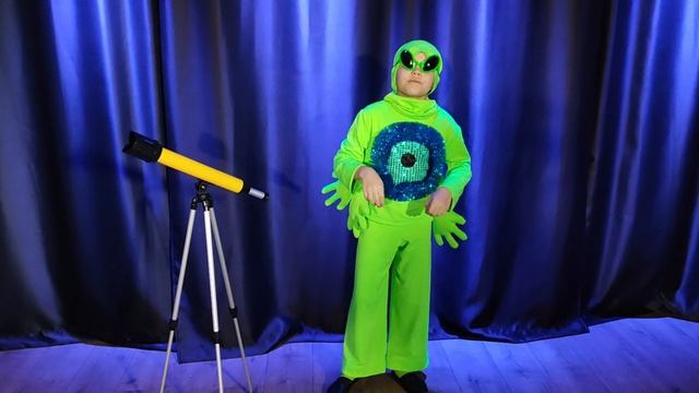 "Юный космонавт", Читает: Идрисов Алексей, 8 лет