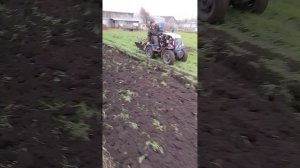 минитрактор классика с плугом