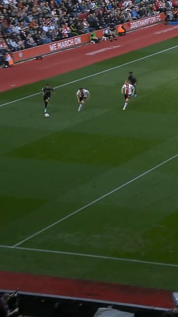 BRILLIANT BACK HEEL BEFORE ARSENAL SCORE!