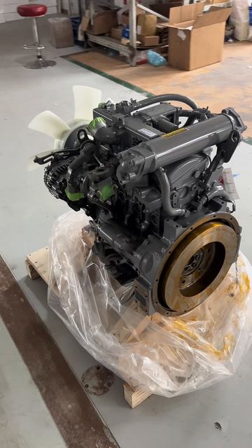 Дизельный двигатель 4LE2