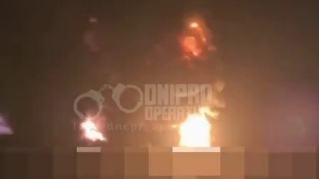 Огонь выше неба,в Днепропетровске горит объект врага промзона полностью в огне