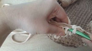 Вяжу 5 ряд жаккардовым узором люльку для куклы из трикотажной пряжи