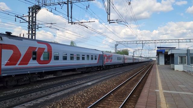 ЭП2К-446 с поездом №13 