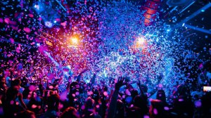 Nuit Blanche a Paris / Белая ночь в Париже. Зажигательный танцевальный трек.