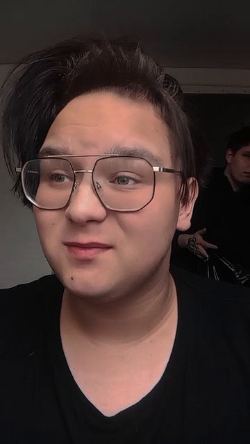 пока друг решил прибраться я решил что надо снять видео