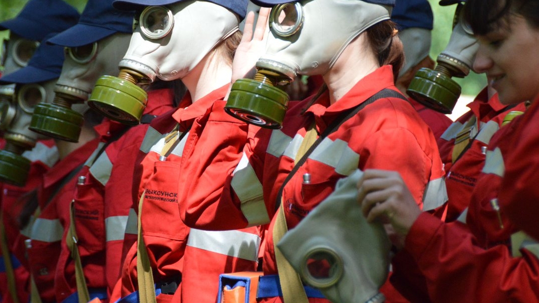 Как правильно прилепить А не запотевающие стёкла к противогазу гп-5