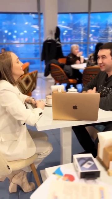 ЗНАКОМСТВА С ДЕВУШКАМИ