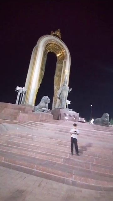 1000005204.mp4Памятник Исмаилу Самани, площадь Дусти, Душанбе 🥰
