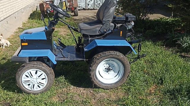 мини трактор КПП 2109, покраска