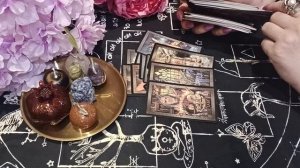 Гадание на мужчину, 3 вариантв. Мысли, чувства действия.