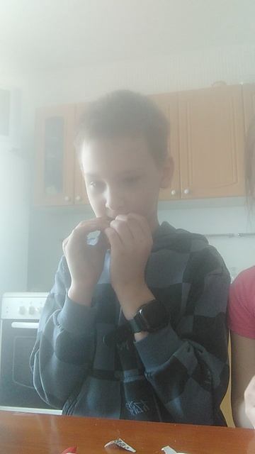 распаковываем всякие вкусняшки часть два