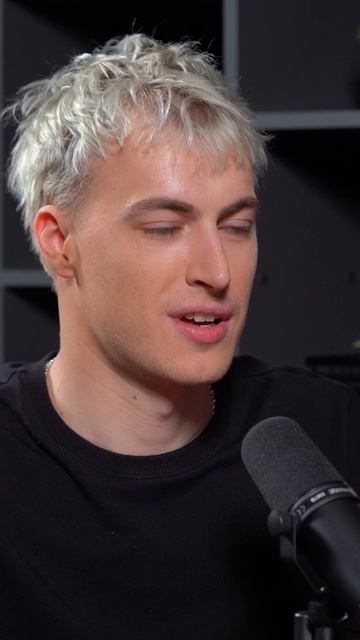 КАК ДИМА ЛЫЗИК ОКАЗАЛСЯ В НОВОСИБИРСКОМ ЛОКОМОТИВЕ #shorts #лицаволейбола #волейбол #podcast #sport