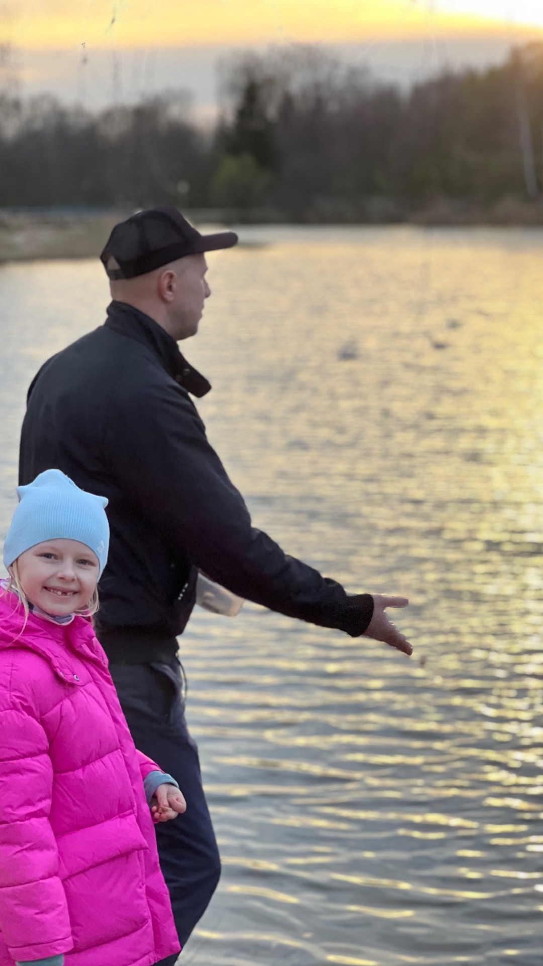 Кормим с Милой уток