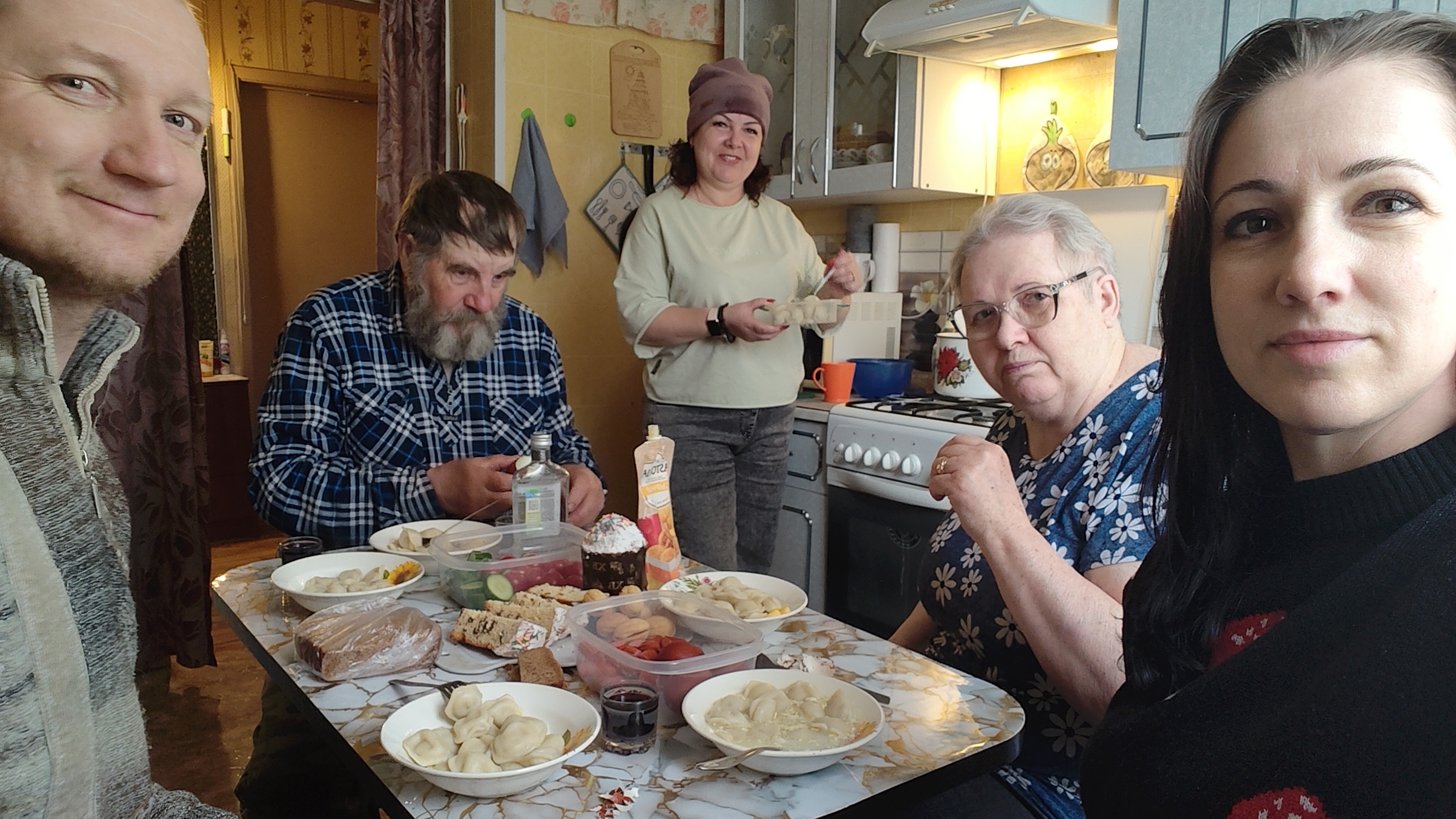 21.04.26/радоница🕊️/к родным🏡/гостинцы🤗/высадиваю черешню🍒, смородину🫐, китайскую😻вишню