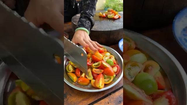 Потрясающий рецепт тушеной свиной грудинки во фритюре.