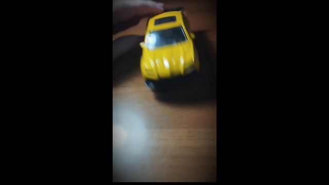 Эдит с машинками)