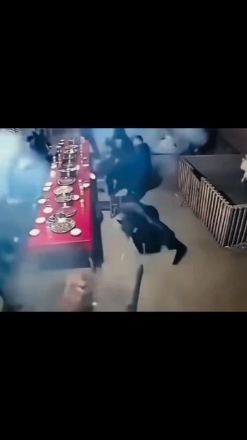 | Кто дал этой собаке базуку?😂 | Who Gave This Dog A Bazooka?😂 |