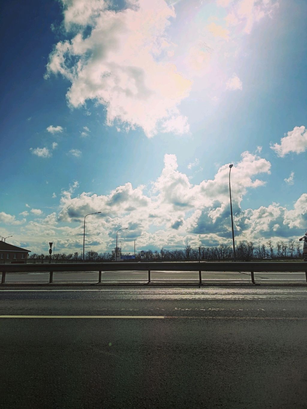 стрим-общатся на стриме не буду, только через коментрарии. Мы едем в гости на ночёвку