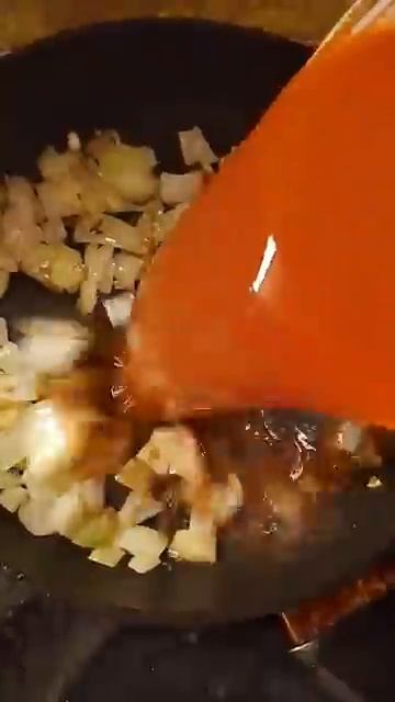 простейший рецепт корейского томатного рамена из магазинной лапши