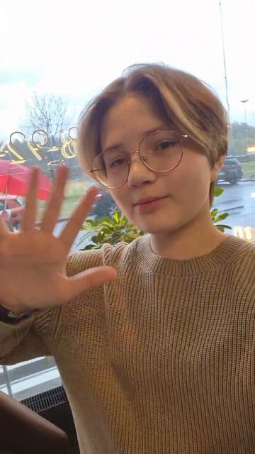 приветик! я подстриглась, как вам?🤍 #причёска #стрижка #волосы