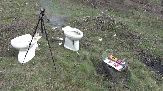 Два унитаза и Топ супер мощных петард!