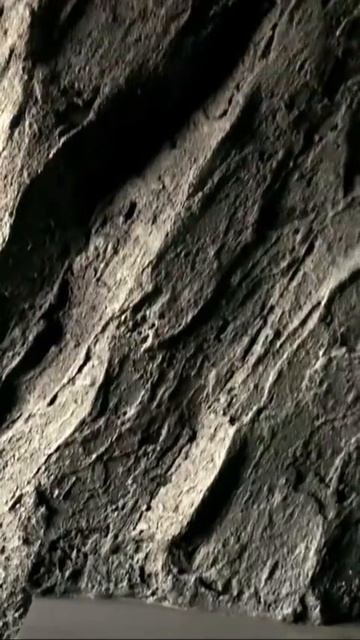 Имитация скалы в интерьере