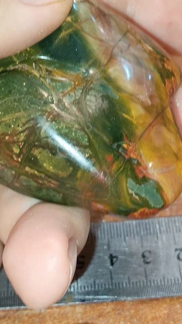 невероятная яшма!