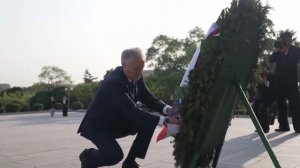 Володин прибыл в Пхеньян с рабочим визитом и почтил память советских воинов, освобождавших КНДР в...