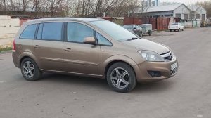 Opel Zafira 1.8 MT, 2013года.Пробег 292 000 км