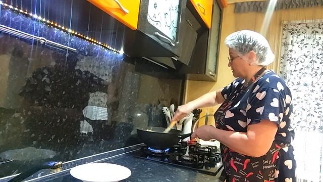 ЖИЗНЬ В СЕЛЕ:ДЕЛАЮ НА ПРОДАЖУ ЛЕНИВЫЕ ГОЛУБЦЫ