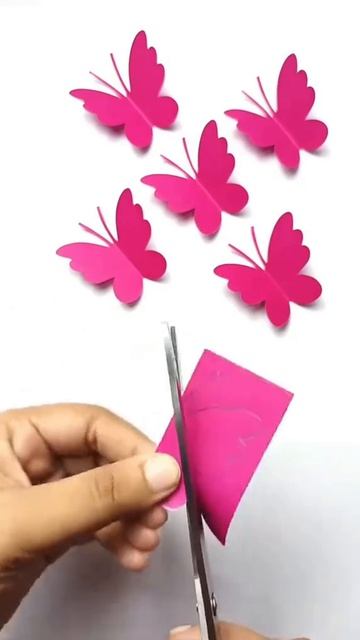 бабочки из бумаги.