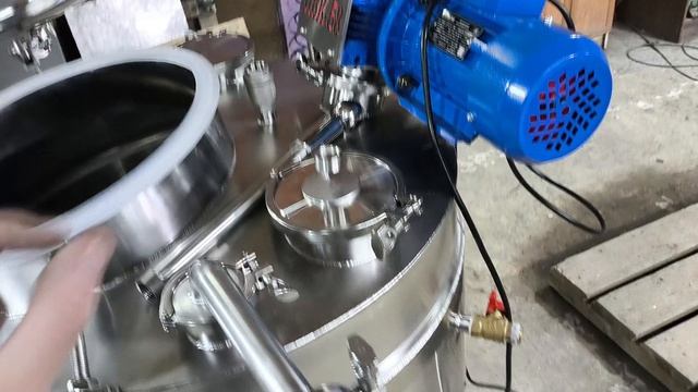 пвк 200л с полужесткой обвязкой.