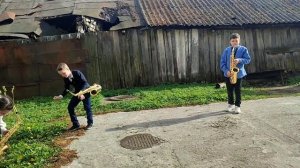 учат в школе