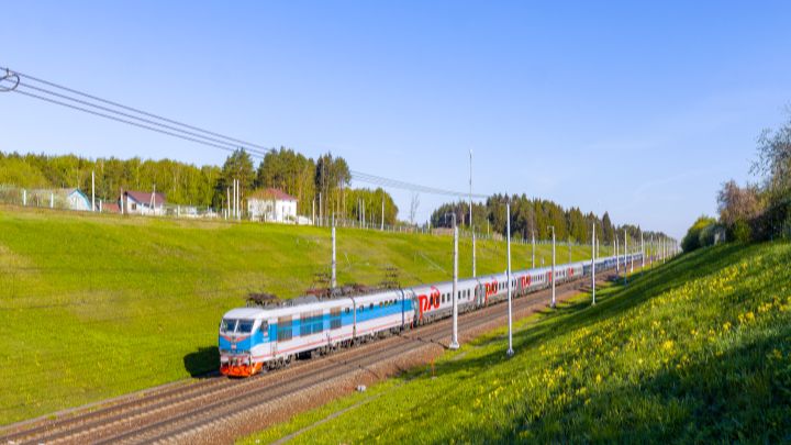 ЧС200-009 В Окрасе Невский Экспресс Проезжает Перегон Колпино-Саблино