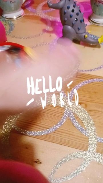 Зеркальные лепестки. Игрушка для детей