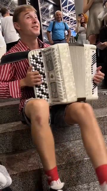 Лайк, коммент! #баянист #баянистсочи #баянистмосква