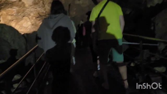 Новоафонская пещера/ жутко страшно, но интересно🧐 (архив Абхазия)