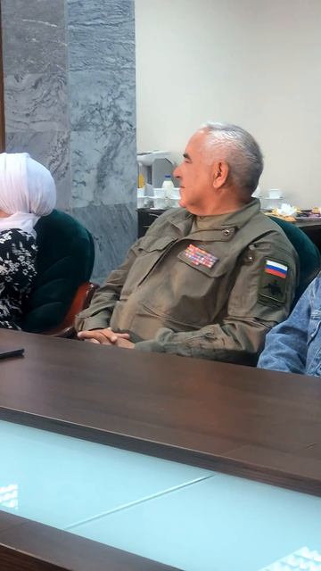 Ребенок проникновенно читает патриотические стихи #идеологическаяивоспитательнаяработа