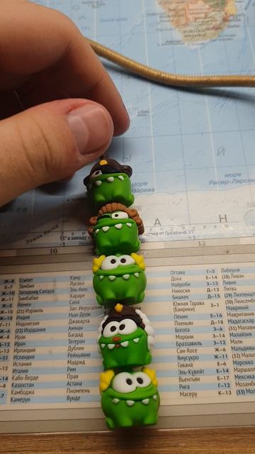 Ам нямы засунули в дырке того не спадали.