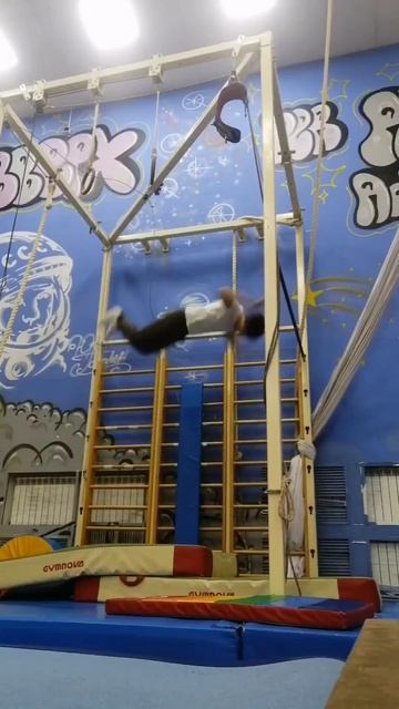 #Турник #акробатика #сальто