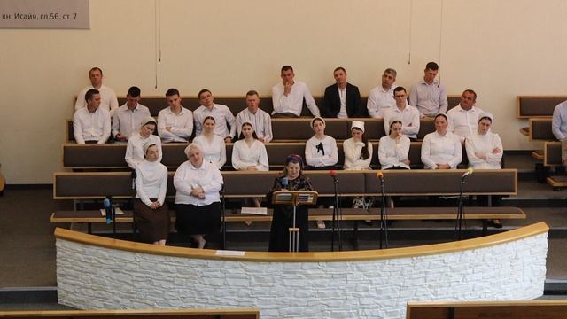 стихотворение | В наш век железный