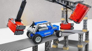 Wipeout Challenge: автомобиль LEGO против молота разрушения