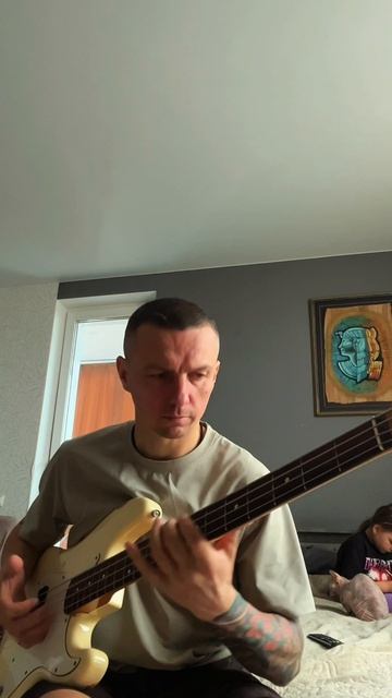 copy_сырой джем на басу #сантимшва 29509BAB-7E13-4714-8973-B19277101F17