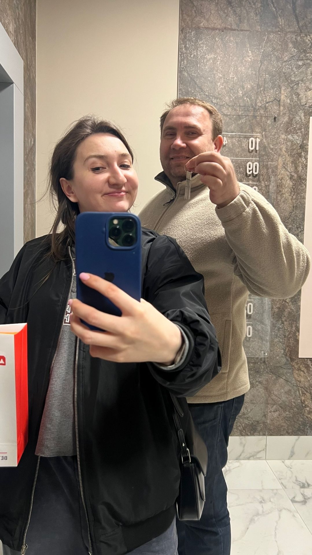 Сегодня получили ключи от квартиры и два пакета подарков. Unpacking - done👌🏻