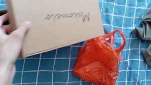 Сегодня были в магазине и купили новую обувь и спартивный кастюм