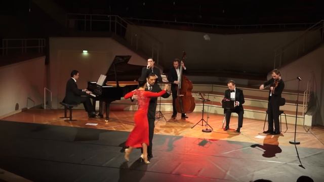 Solo Tango Orquesta & Sergio Ugarte, Yanina Quiniones & Neri Piliu