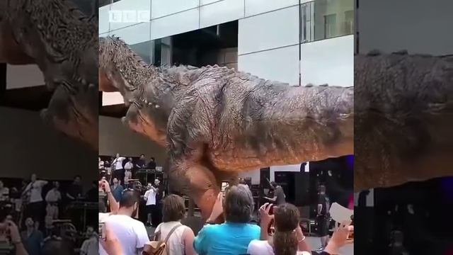 Макет_динозавра_доисторических_времен,_который_максимально_похож