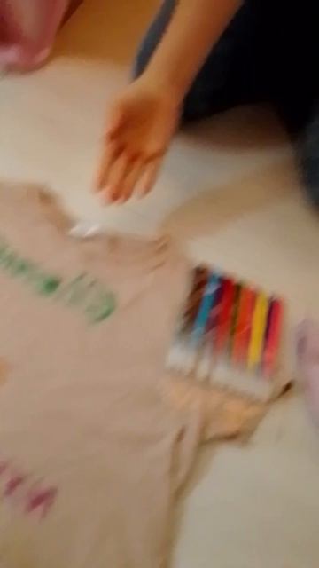 решили порадовать вас мерчом, веснушки)